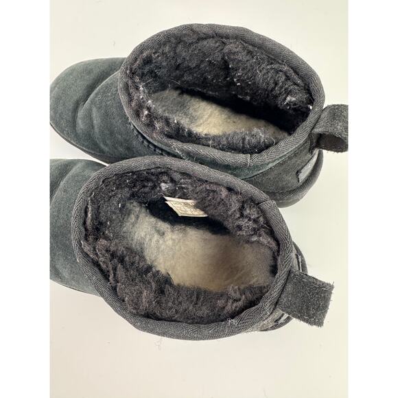 UGG Classic Ultra Mini Women's Bootie 6 Black Suede Slip-On Ankle Boot 1116109 - Picture 7 of 8